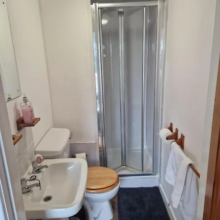 Lovely Cosy 1 In Shared Flat - *